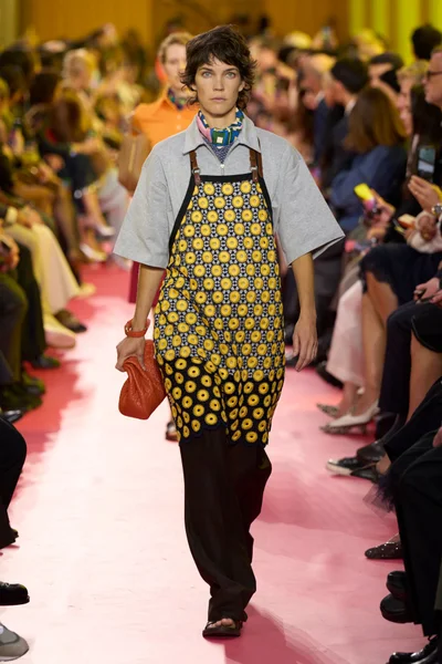 Look 39